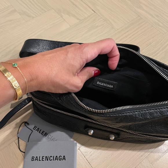 Balenciaga leather pouch - Picture 3 of 5